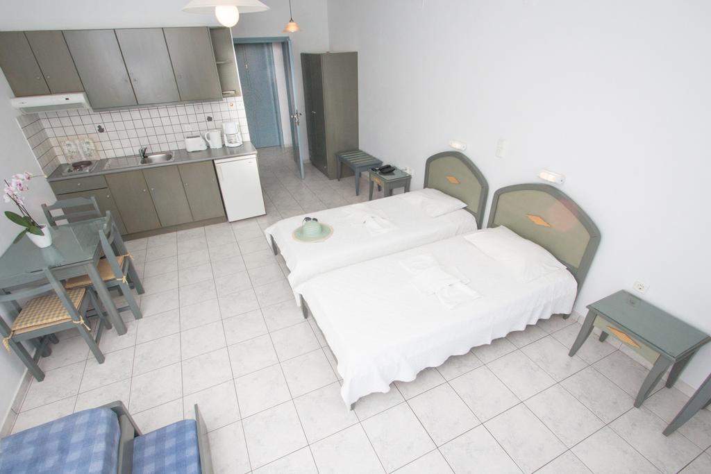 Papidakis Studios Agia Marina Zimmer foto